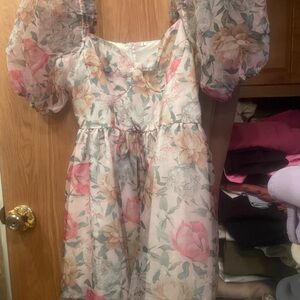 Floral womens Dress with Puff Sleeves